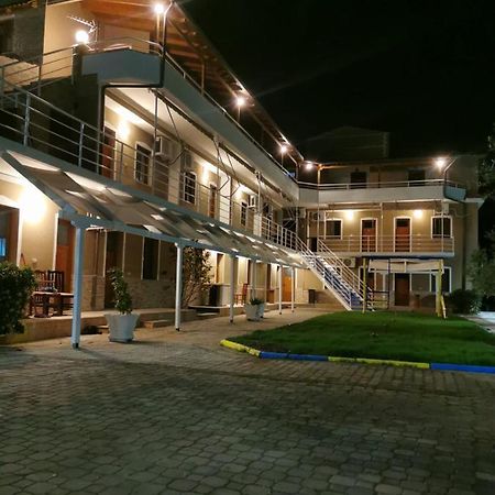 Dolce Italia Hotel Radhimë Exterior foto