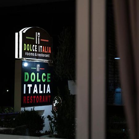 Dolce Italia Hotel Radhimë Exterior foto